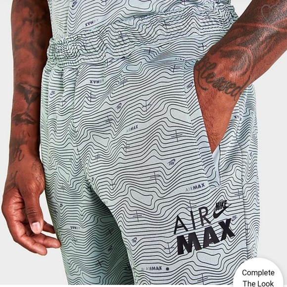 Nike Air Max  All Over print shorts - Picture 5 of 6